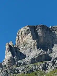 奇异梦境，一场关于火焰与山的对话，梦见别人放火烧山