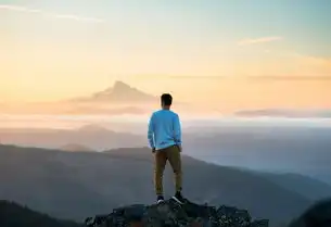 梦境中的双生奇缘，梦见两个一样的人背后的奥秘，梦见两个一样的人