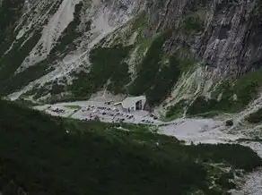 梦中的高峰，心灵攀登的奇妙旅程，梦见站在高山上