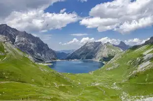 周公解梦，梦见爬山高山的寓意与启示，周公解梦梦见爬山高山